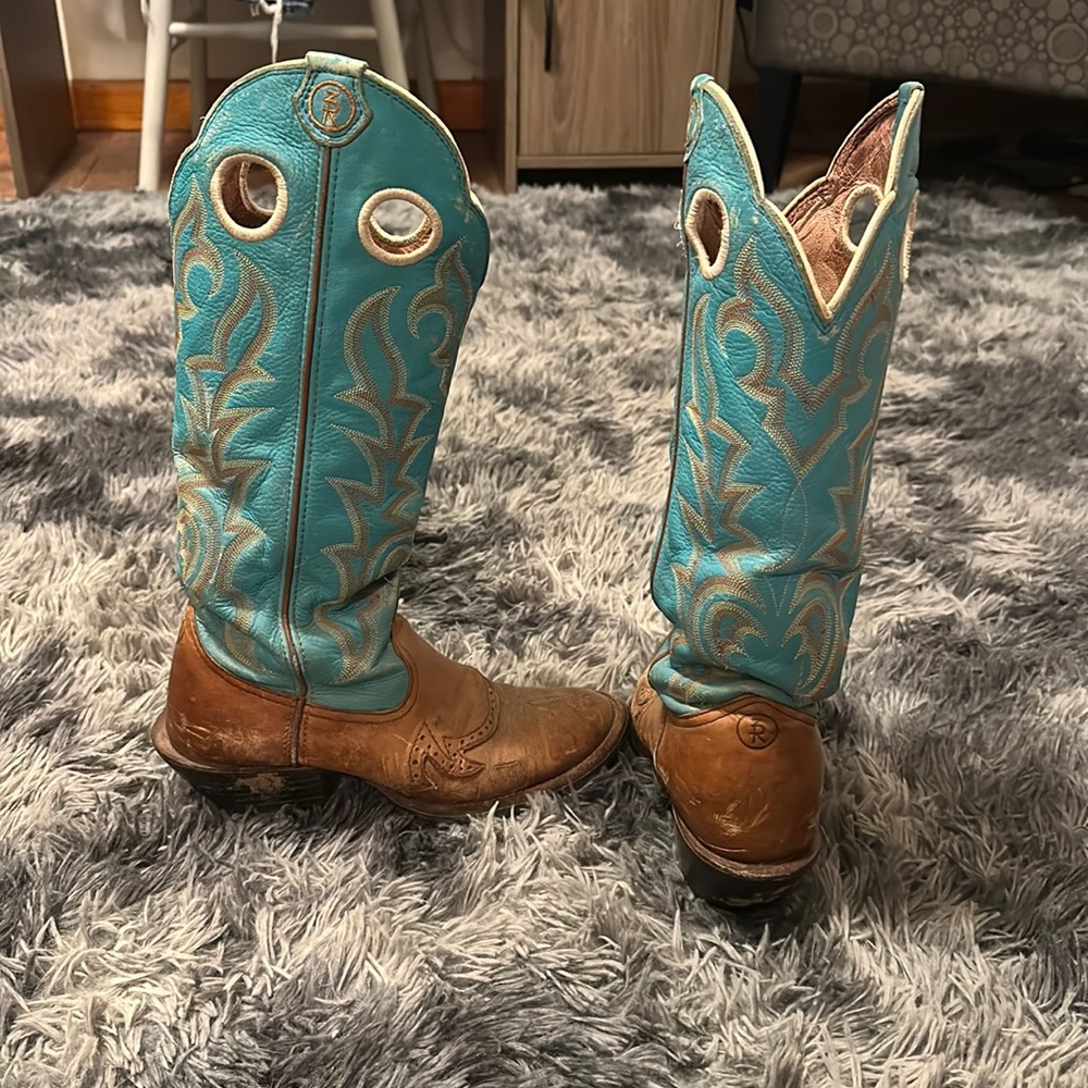 Used tall Tony Llamas
